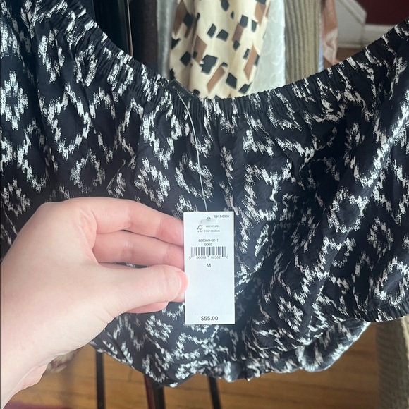 Banana Republic Black and White Patterned Blouse - Picture 2 of 3